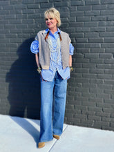 Load image into Gallery viewer, Vernal Button-Up Top