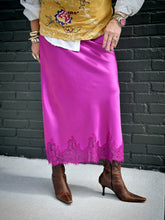 Load image into Gallery viewer, Charem Lace Skirt in Bright Grape
