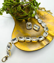 Load image into Gallery viewer, Kamala Necklace in Clear