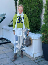 Load image into Gallery viewer, 98 Sweater