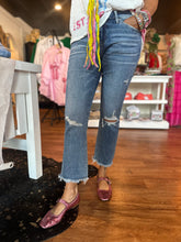 Load image into Gallery viewer, Everly Jeans