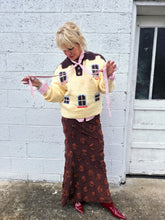 Load image into Gallery viewer, Rosette Maxi Skirt