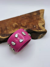 Load image into Gallery viewer, Rosa Pearl Bangle