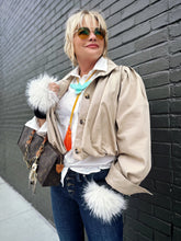 Load image into Gallery viewer, Verified Fingerless Gloves in White