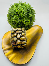 Load image into Gallery viewer, Pearly Girl Cuff