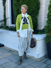 Load image into Gallery viewer, 98 Sweater