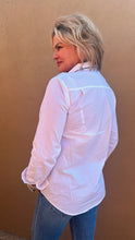 Load image into Gallery viewer, Classic White Button-Up Top