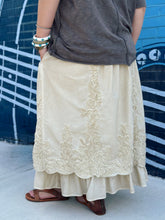 Load image into Gallery viewer, Floral Imprints Skirt
