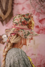Load image into Gallery viewer, Butterfly Appliqué Hat