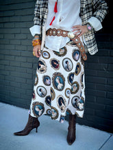 Load image into Gallery viewer, Victorian Cameo Skirt