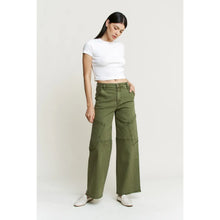 Load image into Gallery viewer, Alvee Cargo Pants