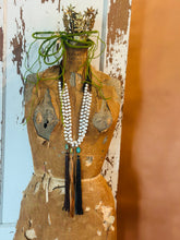 Load image into Gallery viewer, Frock Pearl Tassel Necklaces