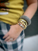 Load image into Gallery viewer, Erina Bracelet in Aurum