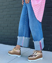 Load image into Gallery viewer, Pixie Stitch Jeans