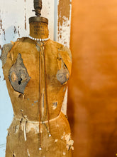 Load image into Gallery viewer, Tank Pearl Wrap Necklace