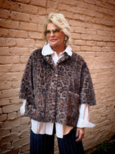 Load image into Gallery viewer, Harmony Cheetah Caplet
