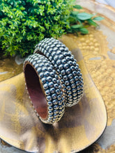 Load image into Gallery viewer, Tuft Wooden Bangles(Smaller)