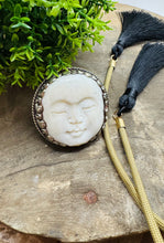 Load image into Gallery viewer, Full Moon Face Ring