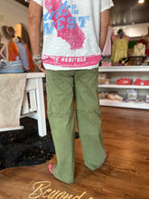 Load image into Gallery viewer, Alvee Cargo Pants