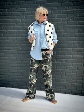 Load image into Gallery viewer, Revise Camo Jeans