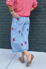 Load image into Gallery viewer, Pinchy's Culotte Jeans