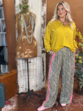 Load image into Gallery viewer, Alamo Leopard Pants