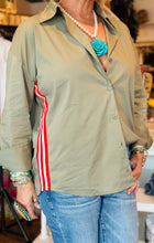 Load image into Gallery viewer, Trax Stripe Button-Up Top