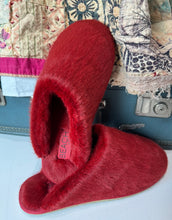 Load image into Gallery viewer, Cali Red Faux Fur Slides