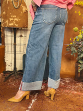 Load image into Gallery viewer, Pixie Stitch Jeans