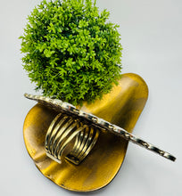 Load image into Gallery viewer, Factor Cuff