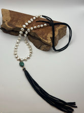 Load image into Gallery viewer, Frock Pearl Tassel Necklaces