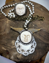 Load image into Gallery viewer, Fly with the Moon Necklace