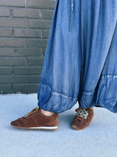 Load image into Gallery viewer, Lincoln Suede Sneakers
