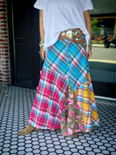 Load image into Gallery viewer, Dulce Plaid Maxi Skirt