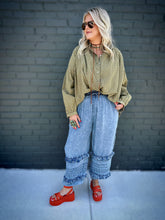 Load image into Gallery viewer, Delilah Ruffle Joggers