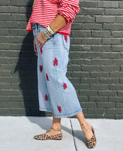 Load image into Gallery viewer, Pinchy's Culotte Jeans