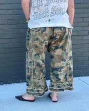 Load image into Gallery viewer, Hidden Trails Pants
