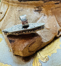 Load image into Gallery viewer, Toad Ring