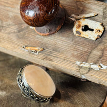 Load image into Gallery viewer, Hallow Bone Ring