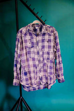 Load image into Gallery viewer, Willie Nelson Kelly Western Shirt in Roberto
