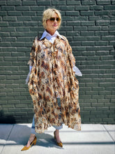 Load image into Gallery viewer, Feral Overlay Kimono
