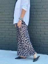 Load image into Gallery viewer, Feline Skirt
