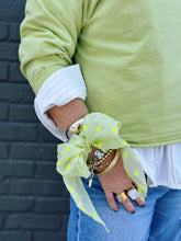 Load image into Gallery viewer, Juliep Pullover in Celery
