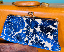 Load image into Gallery viewer, Molly Clutch
