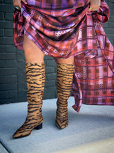 Load image into Gallery viewer, Gordon Tiger Boots
