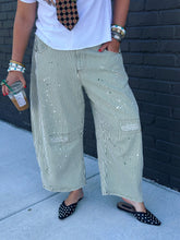 Load image into Gallery viewer, Rex Striped Barrel Jeans
