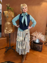 Load image into Gallery viewer, Mesmerized Vest
