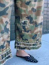 Load image into Gallery viewer, Hidden Trails Pants
