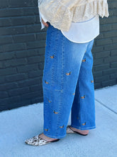 Load image into Gallery viewer, Duckin' Around Jeans
