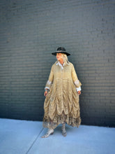 Load image into Gallery viewer, Dashwood Kimono
